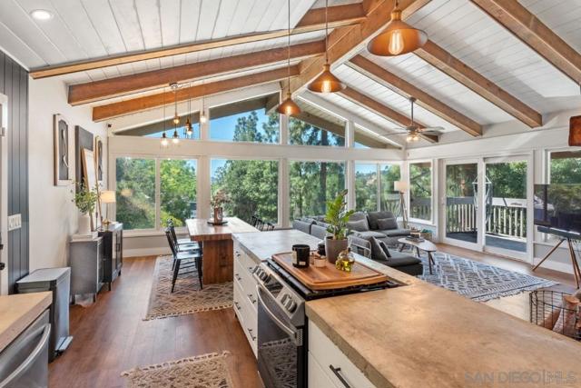2025 Forester Creek Rd, El Cajon CA: https://media.crmls.org/mediaz/2516bb89-3aa8-4cd6-b1d7-919fba2c6a87.jpg