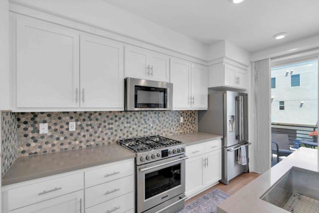 29255 Hub Court, Hayward CA: https://media.crmls.org/mediaz/2517148b-a947-45bb-a9cd-bc2cb306b3f7.jpg