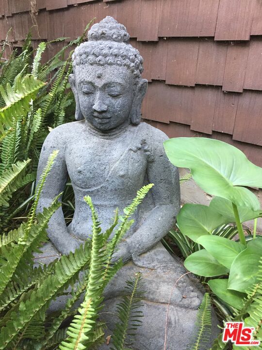 730 Basin Drive, Topanga CA: https://media.crmls.org/mediaz/2517ec55-ea54-4885-9d90-787cd2a4b6c3.jpg
