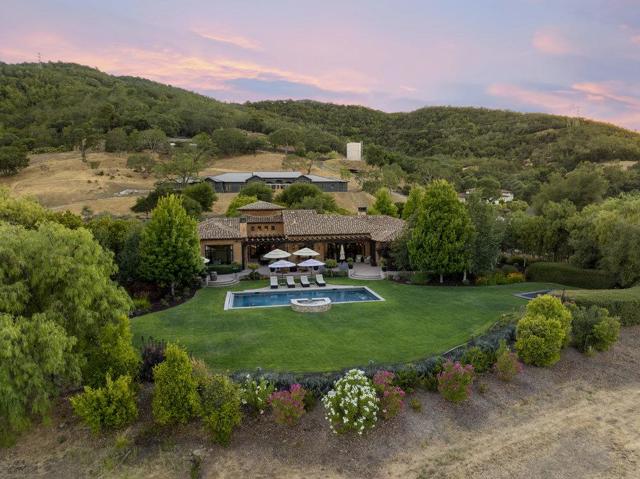 12240 Heritage Way, Gilroy CA: https://media.crmls.org/mediaz/251899bf-f623-443e-a45c-0aa2a8ab6f1a.jpg