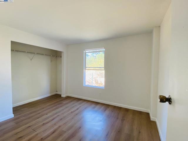 7705 Orford Rd, Stockton CA: https://media.crmls.org/mediaz/2518b9e6-8a3a-46f0-b7a9-3bba6a8c9f4b.jpg