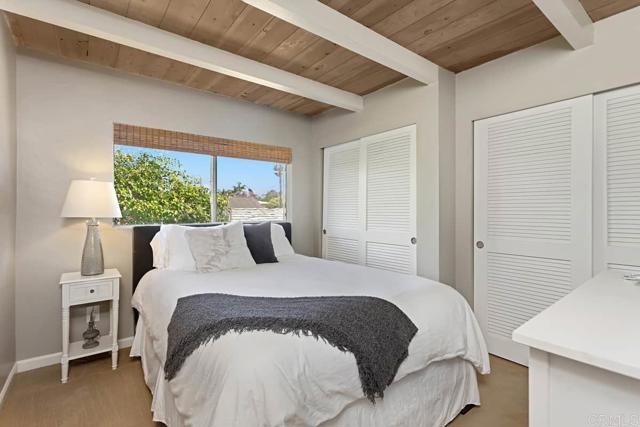 1817 19 Coast Boulevard, Del Mar CA: https://media.crmls.org/mediaz/2518bb29-e114-4500-9b44-b82798197e44.jpg