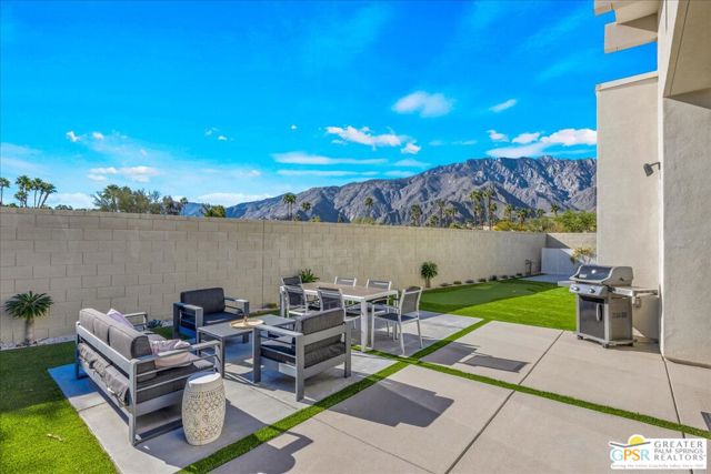 841 Fountain Drive, Palm Springs, CA 92262