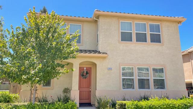 3936 Purple Finch Lane, Modesto CA: https://media.crmls.org/mediaz/2518c959-54c6-4ca9-bccf-0a8cf1075088.jpg