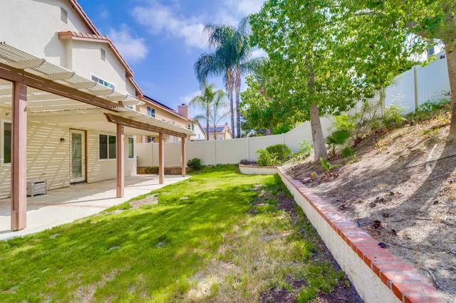 32411 Cassino Court, Temecula CA: https://media.crmls.org/mediaz/2518ee05-72e8-46e2-936f-f1bd8ae61388.jpg
