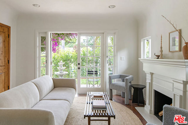 2919 Gleneden Street, Los Angeles CA: https://media.crmls.org/mediaz/25191611-3f4b-4f83-ac45-c9045d5731f8.jpg