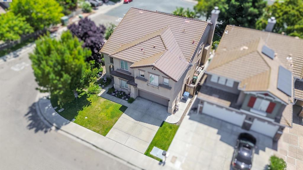 https://media.crmls.org/mediaz/25193af9-7df6-40a7-998d-71d743f938ef.jpg?preset=X-Large