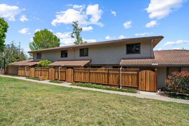 155 Peach Terrace, Santa Cruz CA: https://media.crmls.org/mediaz/251ab16c-7def-4bca-bc23-51e27f0e924d.jpg
