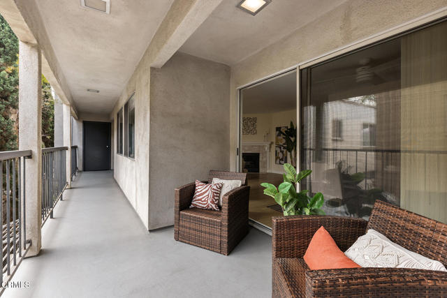 Detail Gallery Image 10 of 21 For 923 E Ocean Bld #2,  Long Beach,  CA 90802 - 2 Beds | 2 Baths