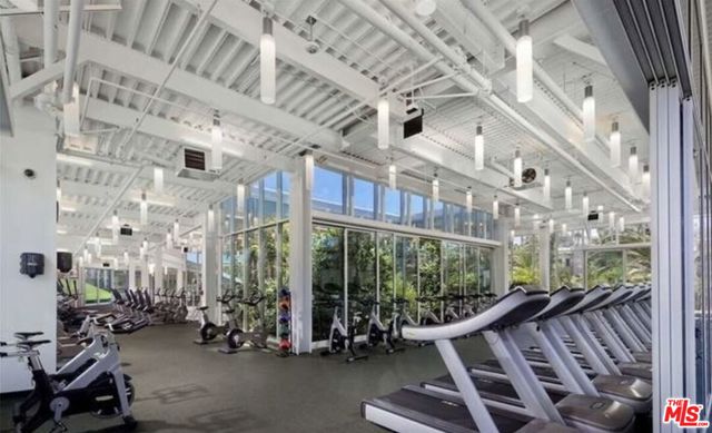 13200 Pacific, Playa Vista CA: https://media.crmls.org/mediaz/251b2c99-1769-478b-8deb-548c94f31e6d.jpg