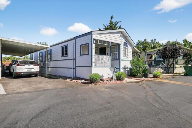 900 Golden Wheel Park Dr, San Jose CA: https://media.crmls.org/mediaz/251b56a5-b6c1-489e-8960-12803f1ec68c.jpg