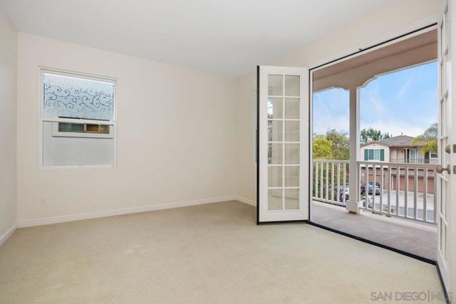 4772 Sunset Heights Ct, San Diego CA: https://media.crmls.org/mediaz/251b5ab1-d20f-4670-887f-59de9f4c30fc.jpg