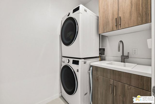 36277 Corta Aguila, Cathedral City CA: https://media.crmls.org/mediaz/251c1b0e-8cf6-429c-899a-0266cfb703c9.jpg