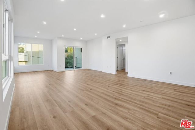 1820 Prosser Avenue, Los Angeles CA: https://media.crmls.org/mediaz/251c6cb3-e0f4-46c5-8169-c976a647b92a.jpg