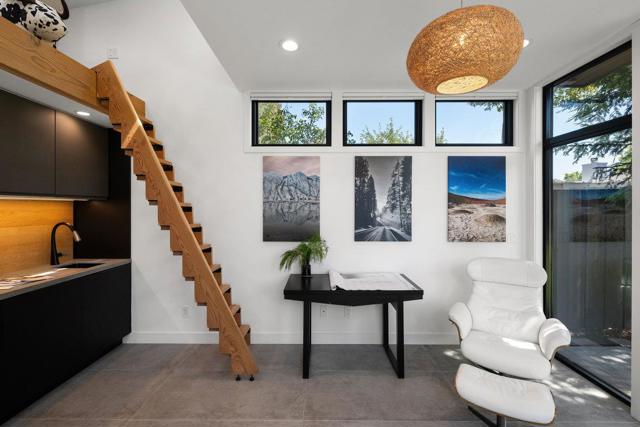 137 30th Avenue, San Mateo CA: https://media.crmls.org/mediaz/251c903b-f113-4919-a98c-b609614e370d.jpg