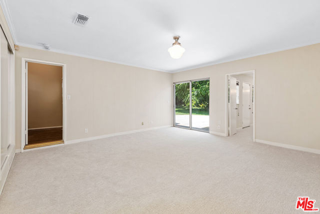 374 Homewood Road, Los Angeles CA: https://media.crmls.org/mediaz/251c96b2-de44-4822-975d-a4905bc52baf.jpg