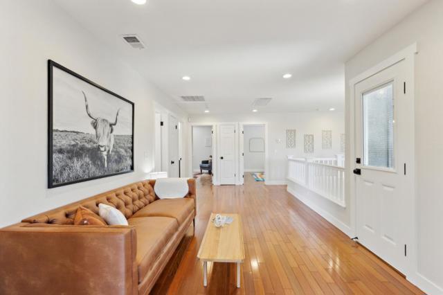 6371 Blackberry Court, Gilroy CA: https://media.crmls.org/mediaz/251d03db-3f81-41cd-b75a-1ed17c446831.jpg