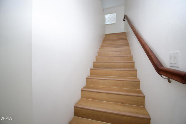 Detail Gallery Image 5 of 10 For 2711 Altus Way #2,  Oxnard,  CA 93035 - 2 Beds | 2 Baths