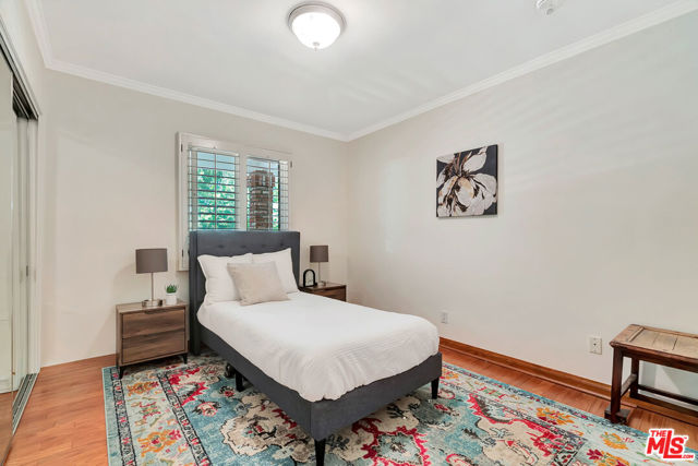 5025 Delita Place, Woodland Hills CA: https://media.crmls.org/mediaz/251dbf57-fb75-4ab8-a59d-7e66cb77f549.jpg