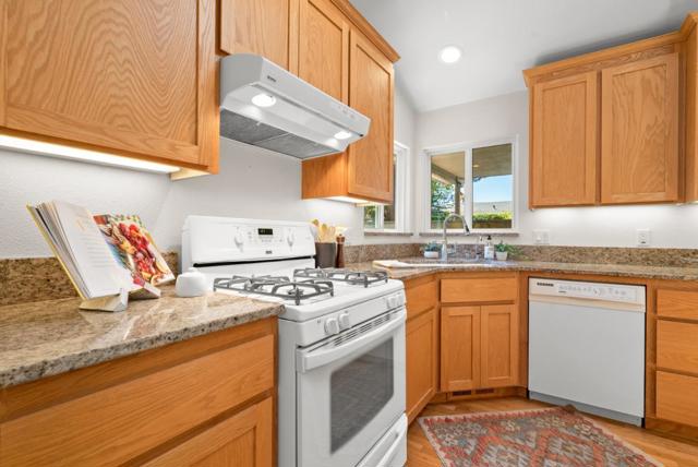 562 Cuesta Drive, Aptos CA: https://media.crmls.org/mediaz/251dcc24-7085-48cf-a19a-387c9582bf60.jpg