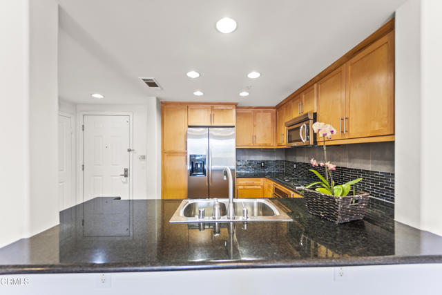 Detail Gallery Image 10 of 25 For 931 E Walnut St #202,  Pasadena,  CA 91106 - 1 Beds | 1/1 Baths