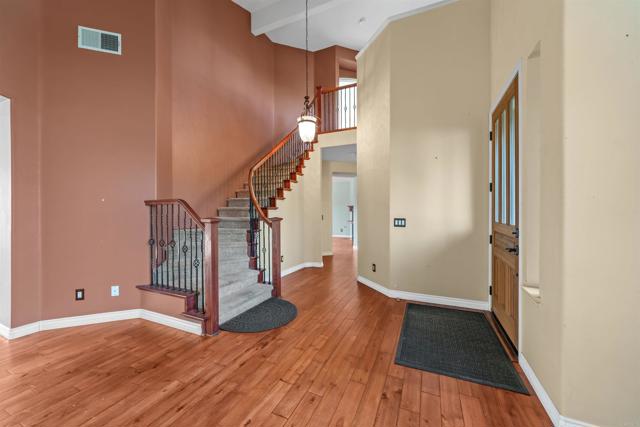 1033 Goldeneye, Carlsbad CA: https://media.crmls.org/mediaz/251e5288-94d5-4067-9776-6c8d0a902c9a.jpg