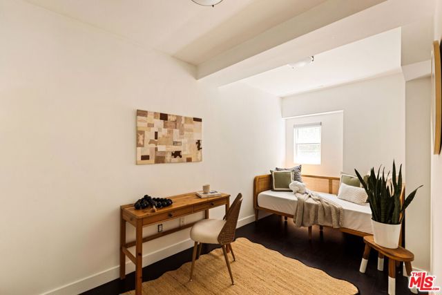 8513 Cashio Street, Los Angeles CA: https://media.crmls.org/mediaz/251faa58-7533-4b72-9c14-a1a6d59d0307.jpg
