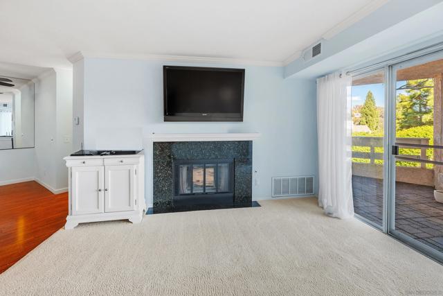 7087 Camino Revueltos #302, San Diego CA: https://media.crmls.org/mediaz/252008b1-8d59-4a80-8a4a-50bb940779b4.jpg
