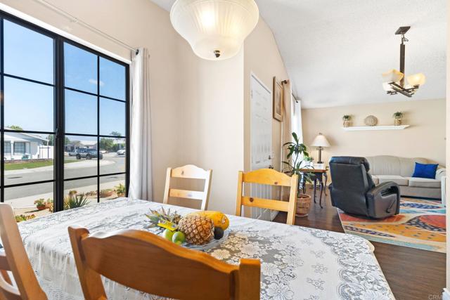 27367 El Cajon Lane, Menifee CA: https://media.crmls.org/mediaz/25211da4-befd-4237-a7e3-61d5219d8218.jpg