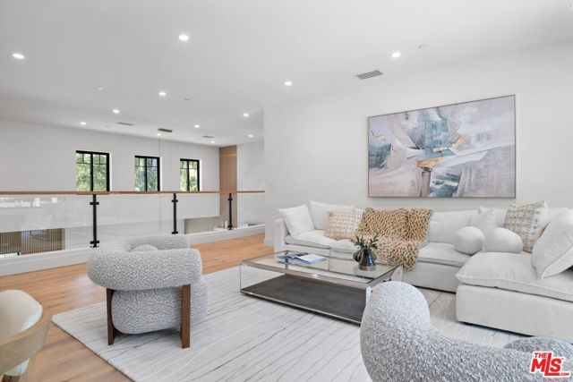 101 Greenfield Avenue, Los Angeles CA: https://media.crmls.org/mediaz/2521222f-27e6-40b9-a110-d31065151464.jpg