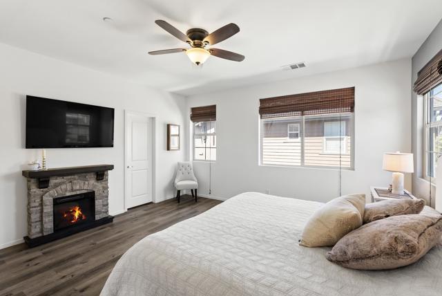 1212 Via Lucero, Oceanside CA: https://media.crmls.org/mediaz/25218f93-db46-4f00-b947-69ad066e68fb.jpg