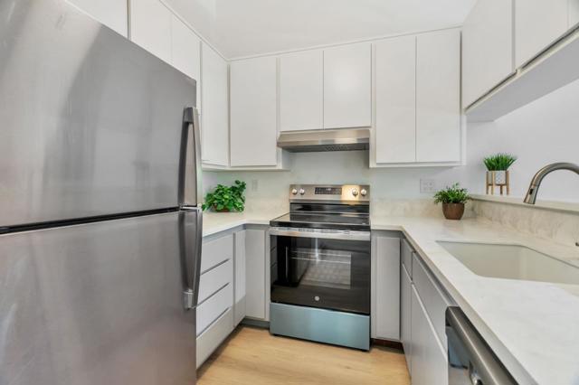 1247 Coyote Creek Place, San Jose CA: https://media.crmls.org/mediaz/2521c9c4-82fe-4bf7-83e6-82fcdb981ffc.jpg