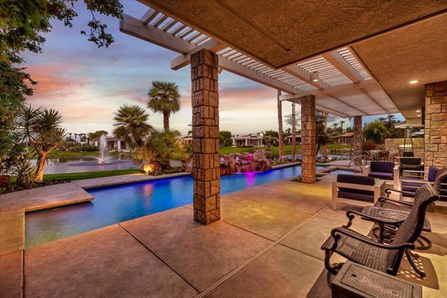 2 Deerfield Court, Rancho Mirage CA: https://media.crmls.org/mediaz/25221e63-78e5-4ff6-9492-8961f0f915ed.jpg