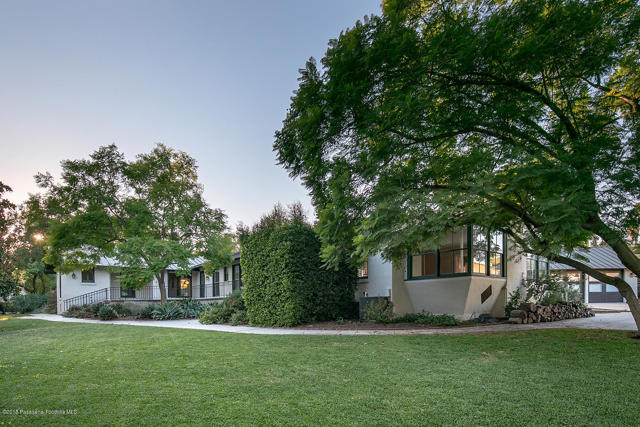 1425 Wentworth Avenue, Pasadena CA: https://media.crmls.org/mediaz/2522cbf7-5688-41ff-87cf-df2edf9e1959.jpg