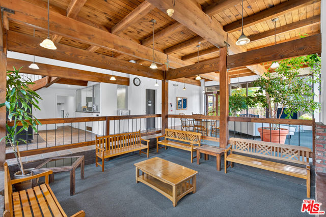 394 S MIRALESTE Drive, San Pedro CA: https://media.crmls.org/mediaz/2522d5b0-504c-4015-ba0f-a52a4d187820.jpg