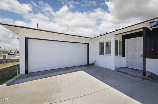 Detail Gallery Image 4 of 32 For 3911 S G St, Oxnard,  CA 93033 - 3 Beds | 2 Baths