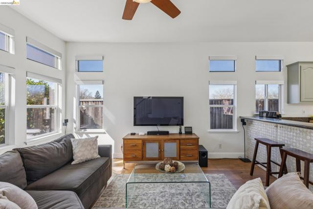 Image 18 of 49 For 548 Gabriel Ct