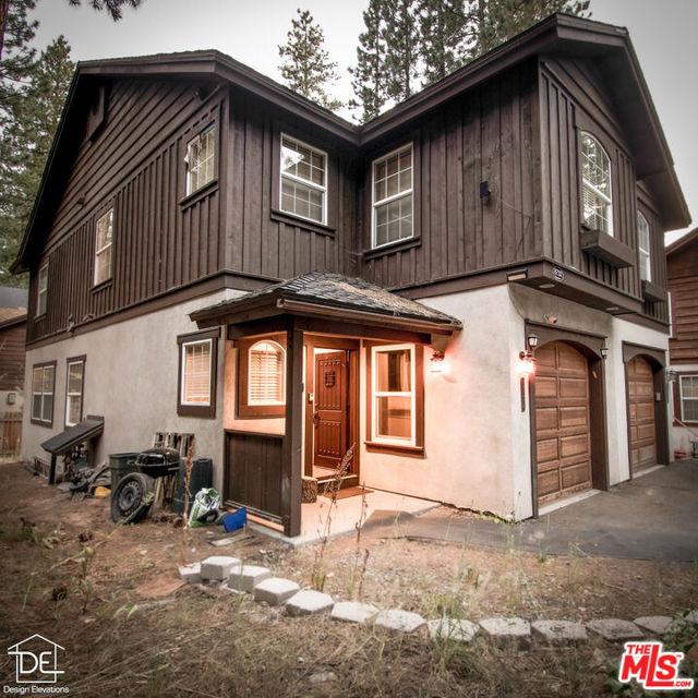 8732 Rainbow Avenue, Kings Beach CA: https://media.crmls.org/mediaz/2523e2d3-9d3b-4a4a-8488-1367255b3463.jpg