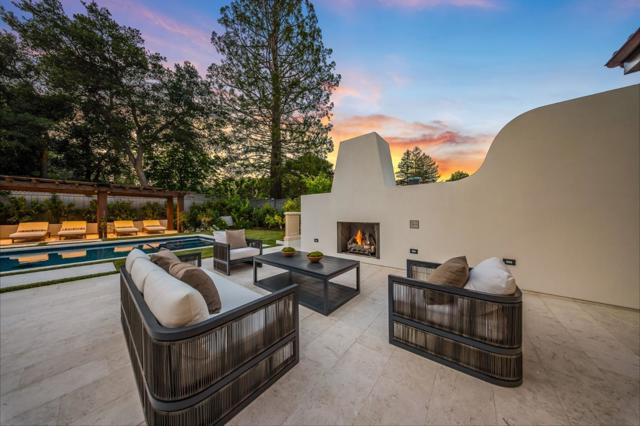 830 Bromfield Road, San Mateo CA: https://media.crmls.org/mediaz/2524620b-fc59-43a5-8675-df64026b1037.jpg