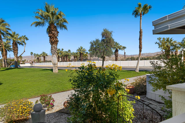 15500 Bubbling Wells Road, Desert Hot Springs CA: https://media.crmls.org/mediaz/25250828-391f-4747-89b2-c09e8164d661.jpg