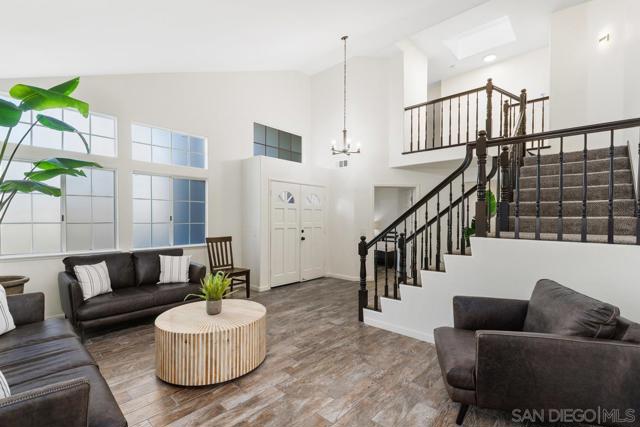 40599 Calle Medusa, Temecula CA: https://media.crmls.org/mediaz/25259882-b4a5-4b78-bafb-a0edcb39523b.jpg