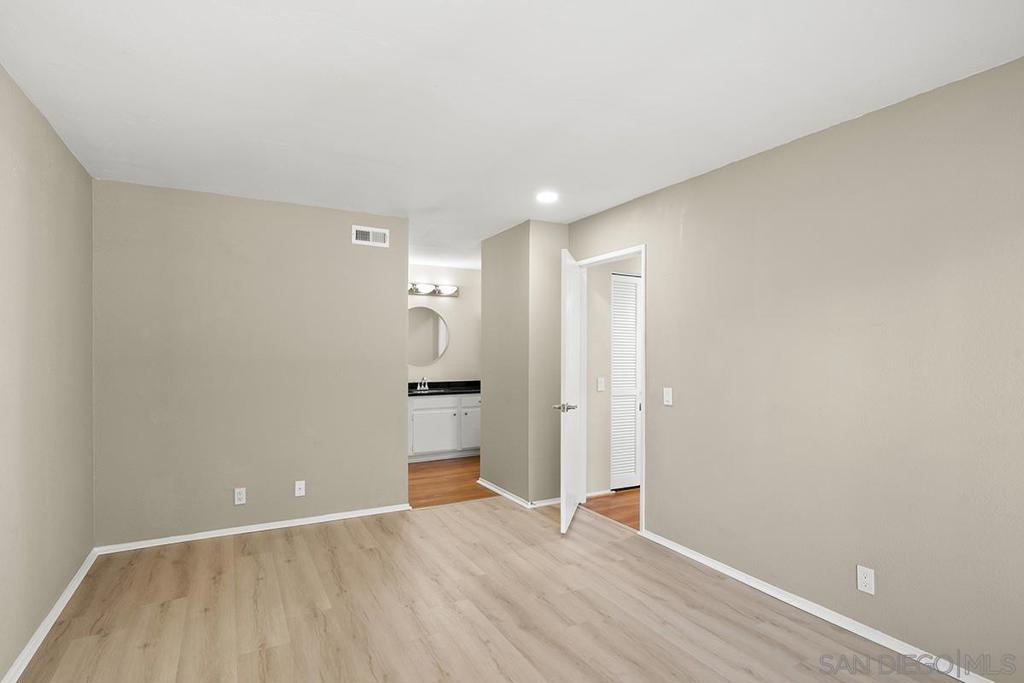 4060 Porte La Paz - photo 17
