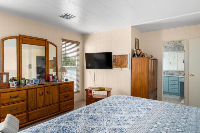 9 Pera Drive, Watsonville CA: https://media.crmls.org/mediaz/2525d79a-3362-45c4-94fa-8f80c796788e.jpg