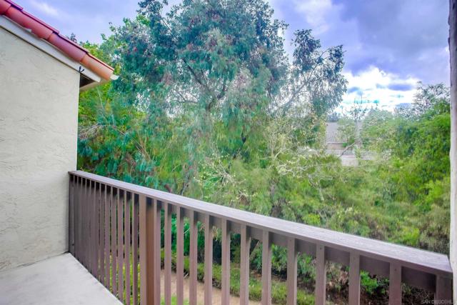 3513 Caminito Sierra, Carlsbad CA: https://media.crmls.org/mediaz/2525f344-c8bb-43f4-a99c-f7f297c4b5cd.jpg