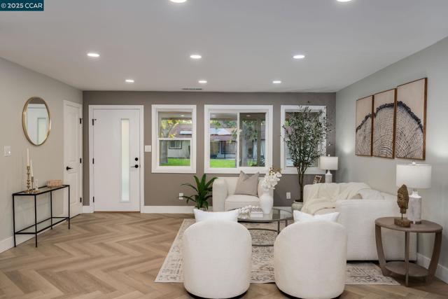 1961 Ardith Dr, Pleasant Hill CA: https://media.crmls.org/mediaz/2525f7ee-df14-4d53-a861-bba86f4d6f24.jpg