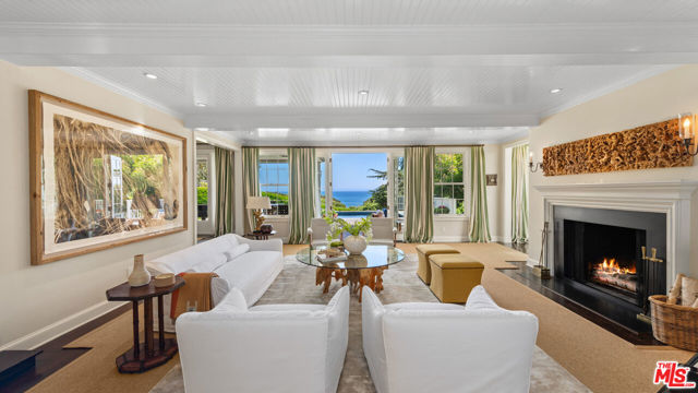 6825 Zumirez Drive, Malibu CA: https://media.crmls.org/mediaz/25264058-a060-45b4-b64a-bf32a91bfbf2.jpg