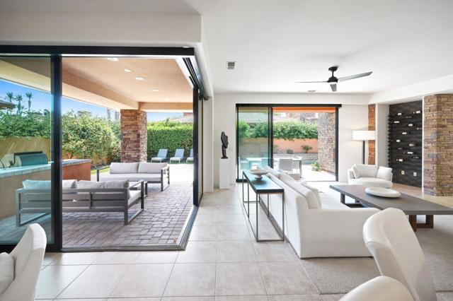 50380 Via Serenidad, La Quinta CA: https://media.crmls.org/mediaz/2526d376-5742-458e-8037-7c8d92a0efbc.jpg