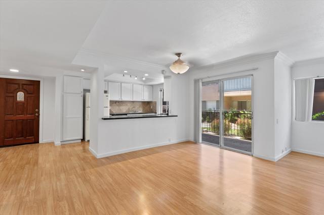 400 N Sunrise Way, Palm Springs CA: https://media.crmls.org/mediaz/2526f817-5e53-4916-9e97-54a378d523c1.jpg