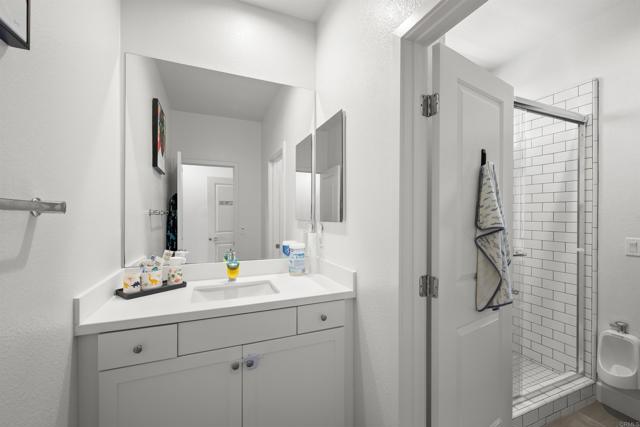 8304 The Grant Place, Bonita CA: https://media.crmls.org/mediaz/252848a4-db73-4268-b8db-6119df995fbe.jpg