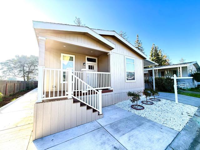 445 N Capitol Avenue, San Jose CA: https://media.crmls.org/mediaz/2528a8b9-4a3d-4b2d-89a4-7af855c560bc.jpg